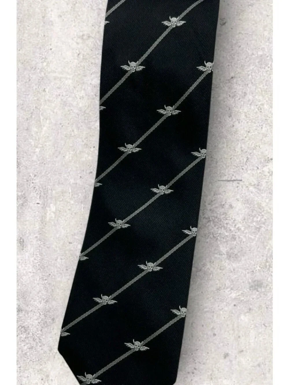 THOMAS PINK Silk Tie Black Gray White Striped Skull Wings W:3.4